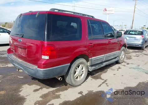 2005 Ford Expedition Nbx/Xlt z USA, uszkodzony, nr VIN 1FMPU165X5LA65399